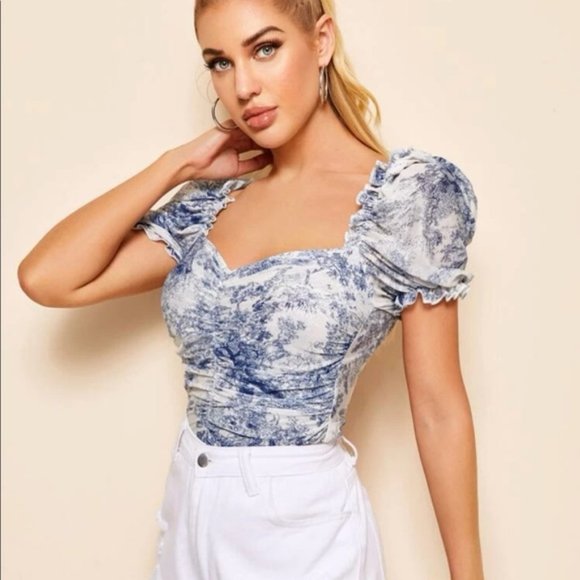 NWOT Blue and White landscape print milkmaid top - Picture 3 of 4